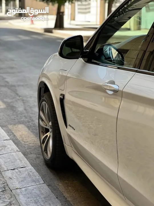 للبيع بداعي السفر  M -kIT BMW X5 Xdrive40e Plug-in Hybrid   Original 2016