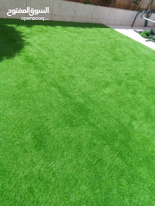 نجيل طبيعي وصناعي