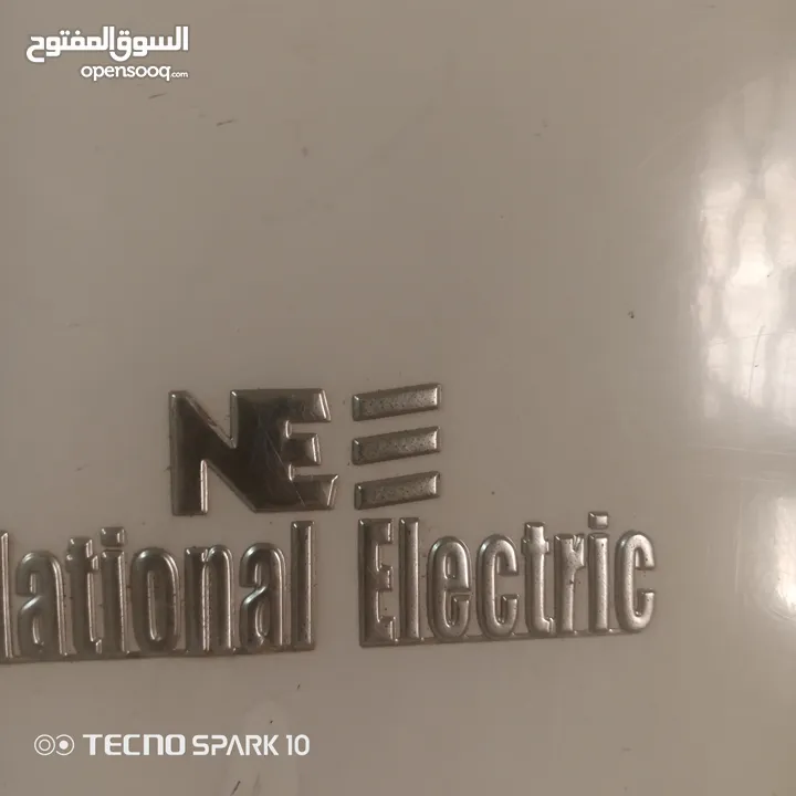 ثلاجه بحاله ممتازه تبريد هواء عمرها ماتصلحت للبيع موجوده بالهاشمي الشمالي