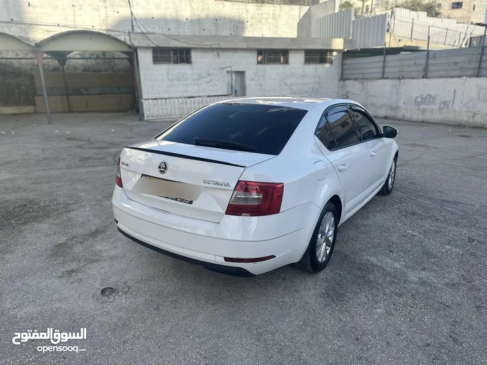 سكودا اوكتافيا 2019 ماشيه 332 الف كيلو رخصه ل شهر 6/2026