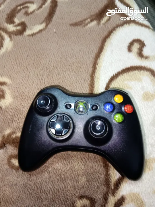 اكس بوكس 360 عليه فوق ال 165لعبه مستعمل بس نضيف السعر نااااار بس علا 300 شيكل المكان دورا الخليل