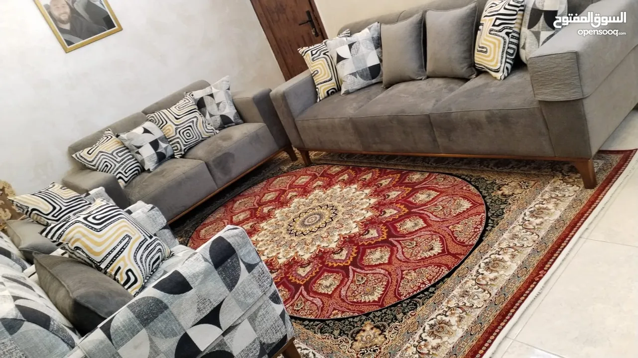 طقم كنب للجلوس او الضيوف