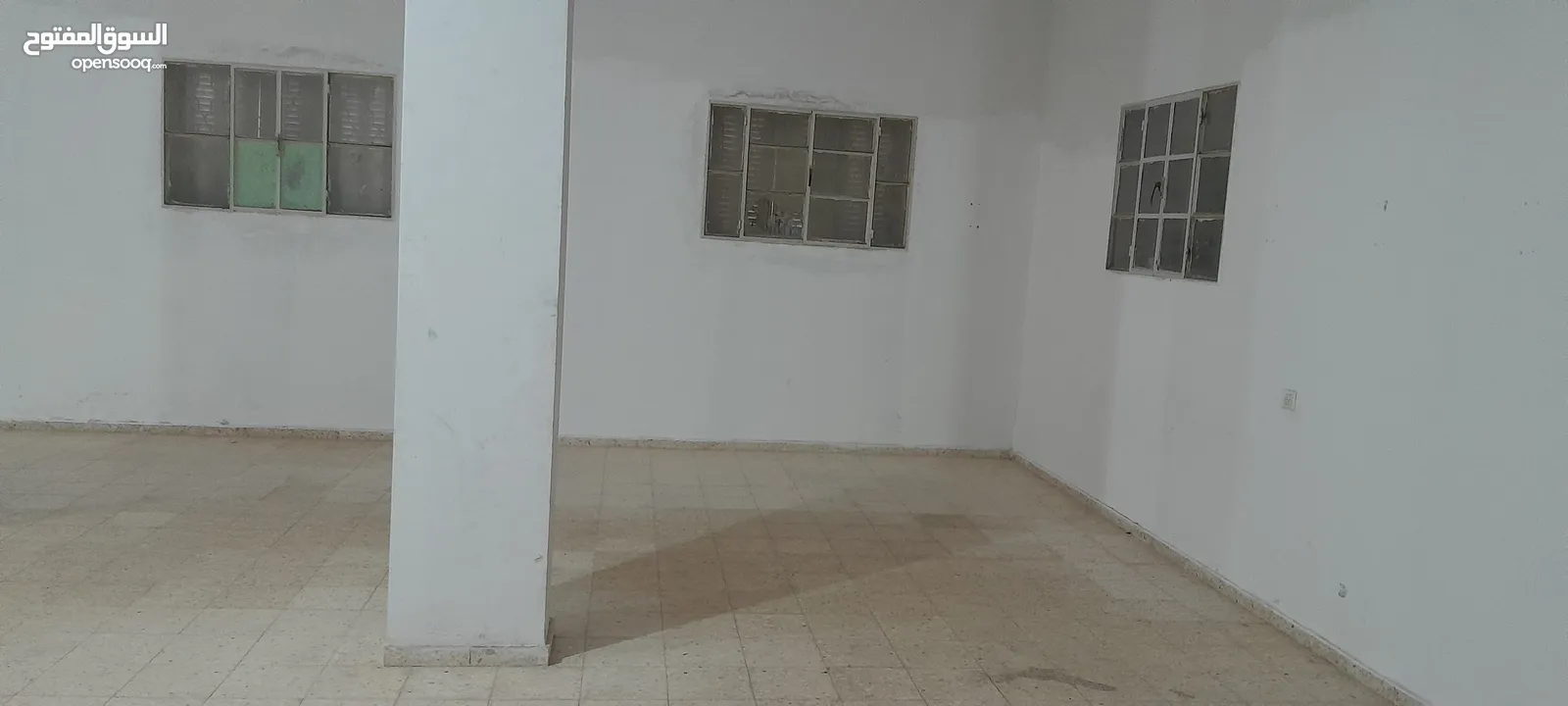 مخازن للايجارر