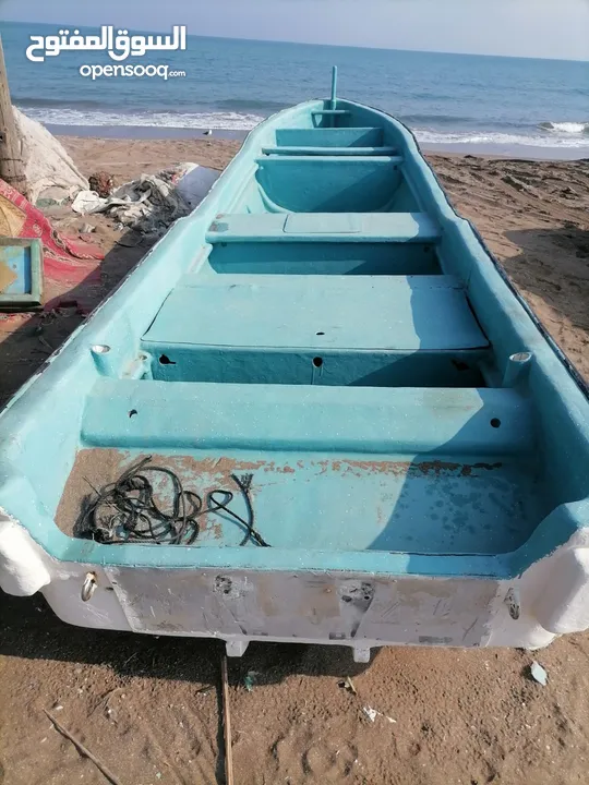 قارب للبيع 23 قدم بدون ملكيه قارب نظيف ما عليه كلام مطلوب 400 ريال مع ملكيه ب 460