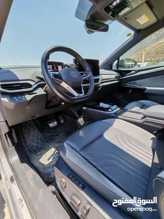 VOLKSWAGEN ID.4 CROZZ PRO   مع فتحه بانورما متحركة عداد 9k فقط