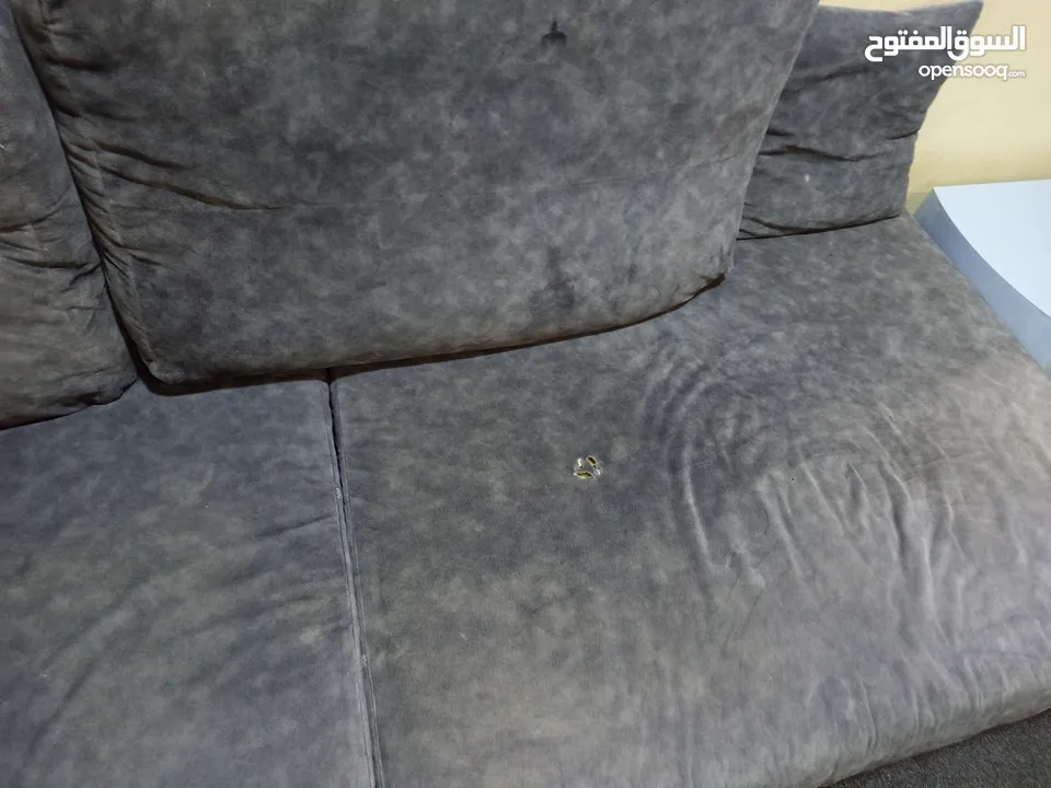 طقم مستعمل للبيع حرف L+ثنائيه كل اشي موجود بالصورة