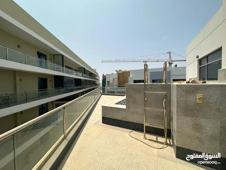 2 BR Penthouse Flat with Private Pool in Muscat Hills