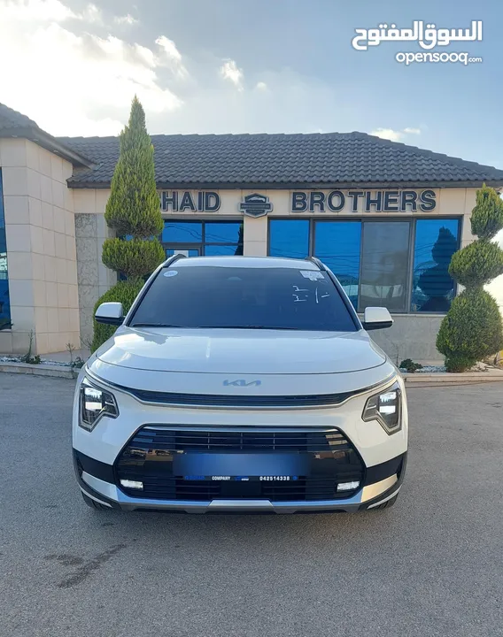 كيا نيرو هايبرد كامل الإضافات بدون فتحه سقف 2023 .