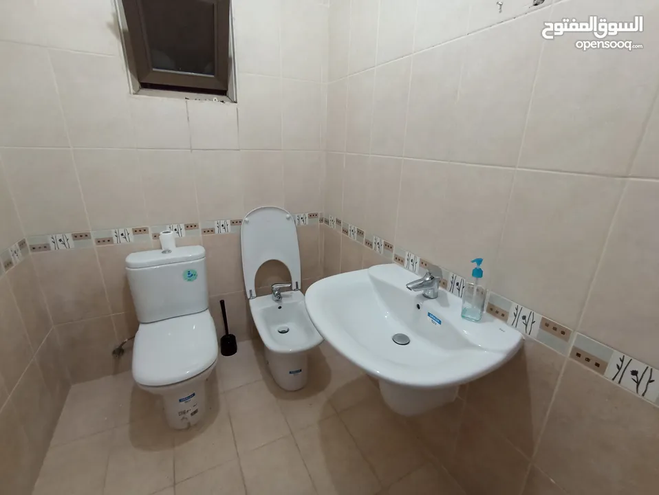 شقة غير مفروشة للإيجار 300م2 ( Property 19203 )-174847862