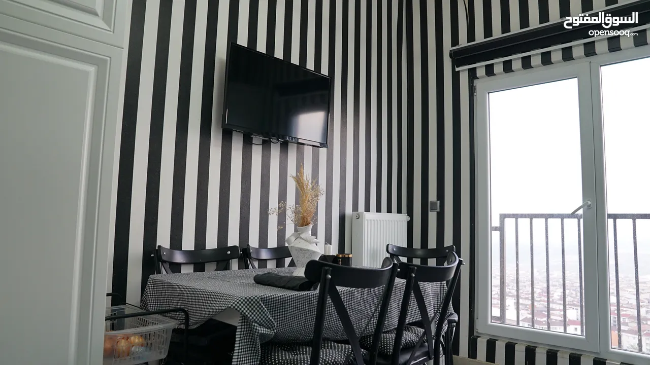 شقة فاخرة جداً مطلة على البحر والبحيرة في اسطنبول