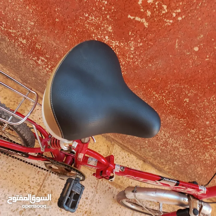 بسكليت ياباني جنط 20 بنفك وبتركب علي جك وعليه غيارات وهدية مرايا حقيقية راكبة