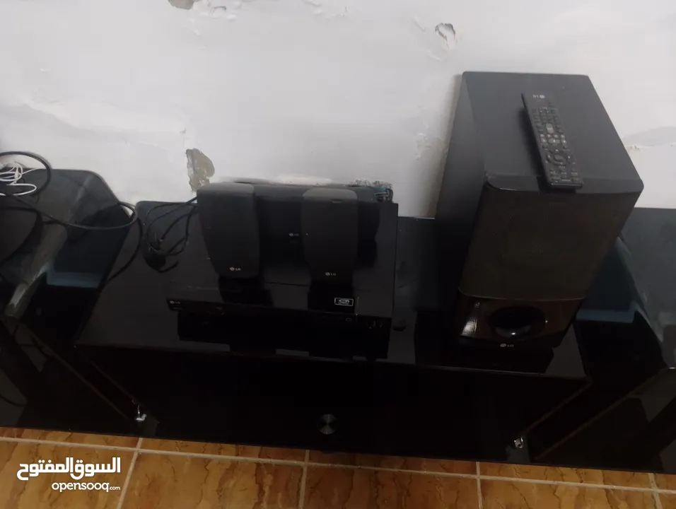 سماعات مع دي في دي
