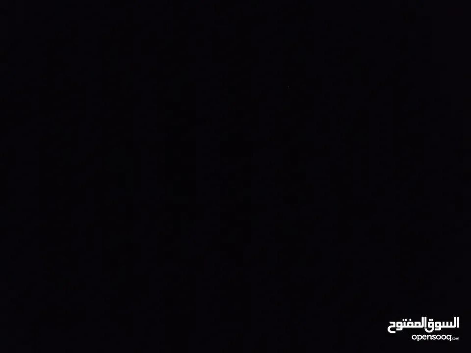 شاشه نوع ديل بحالة ممتازة للبيع