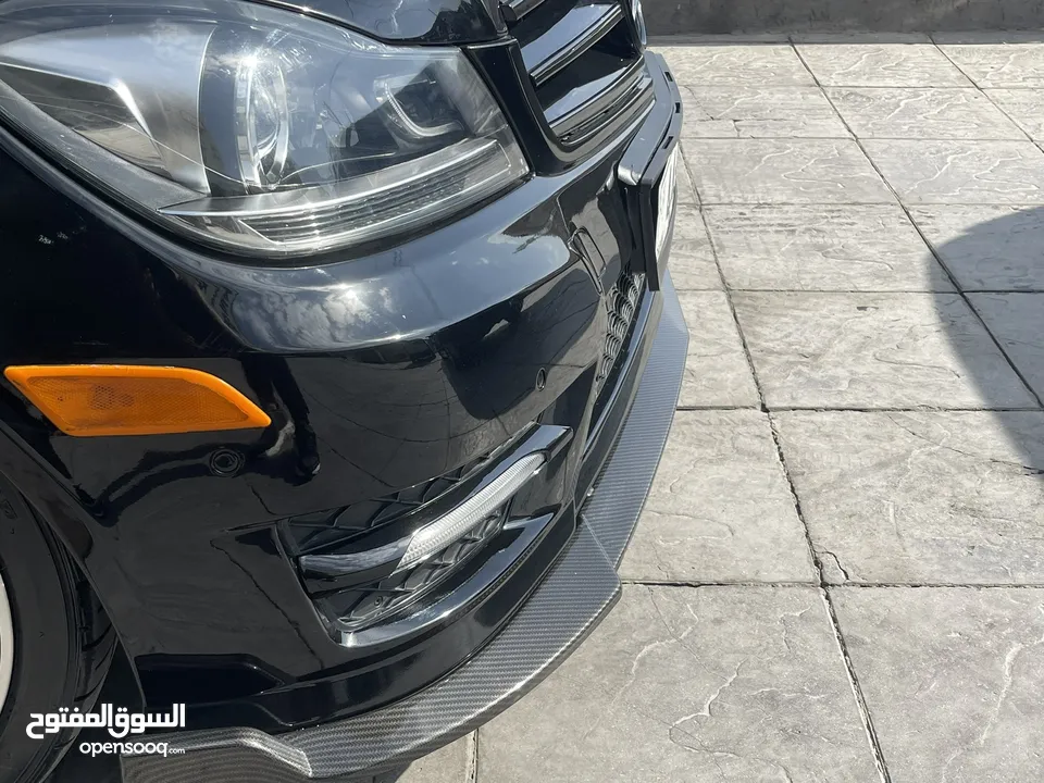 مرسيدس c250 مميزة للبيع لون اسود بلاك اديشن اصلي