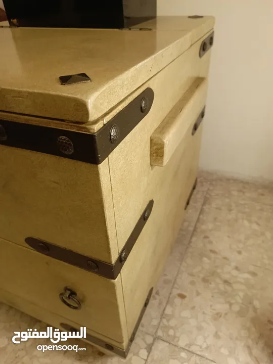 طقم مميز جدا  و على الطلب  خشب صولد ثقيل