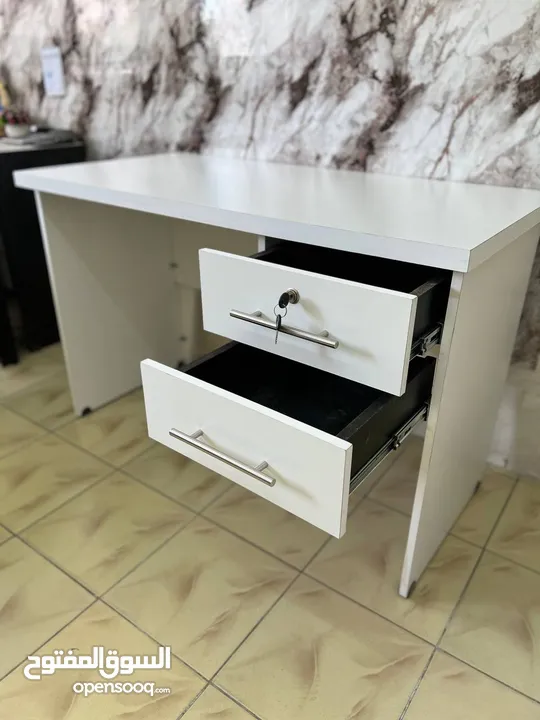 حرقناااا الاسعار للموظفين و الطلاب بأقل تكلفه وفرنالك مكتب 120*60 باجمل التفصيلات خشب مكفول مستورد