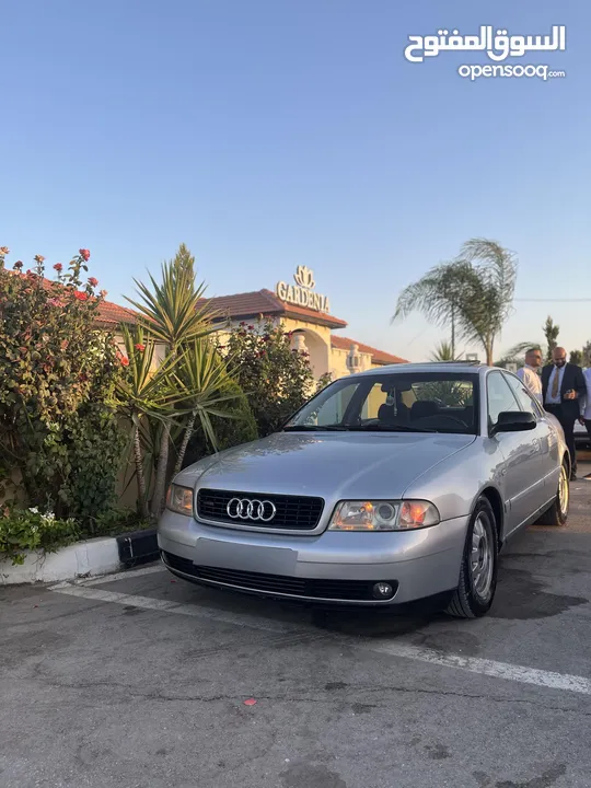 اودي A4 2001