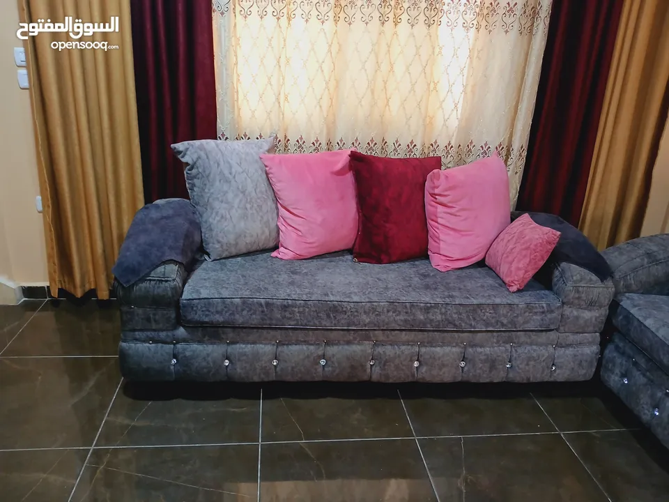 طقم كنب  مستعمل تفصيل بحالة ممتارة