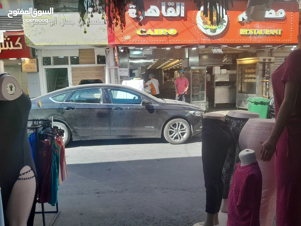 محل  ملابس وداخلي وعرايسي للبيع  في وسط البلد 5الاف فقط