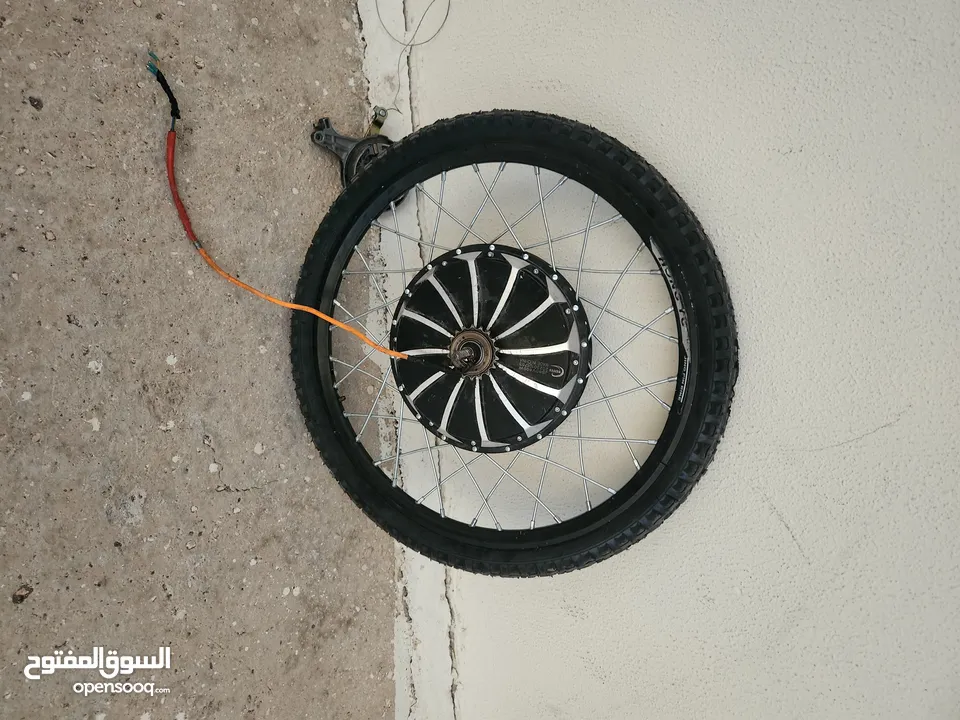 دراجة كهربائية: محرك مستعمل + بطارية + كونترولير