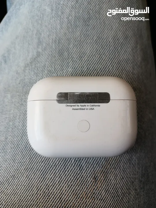 سماعات AirPods الجيل الثاني (أصلية)
