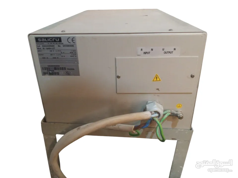 اجهزة تنظيم كهرباء عاليةVoltage Regulator القدره صناعه اسبانيه 10000 وات عدد 2 السعر للجهازين