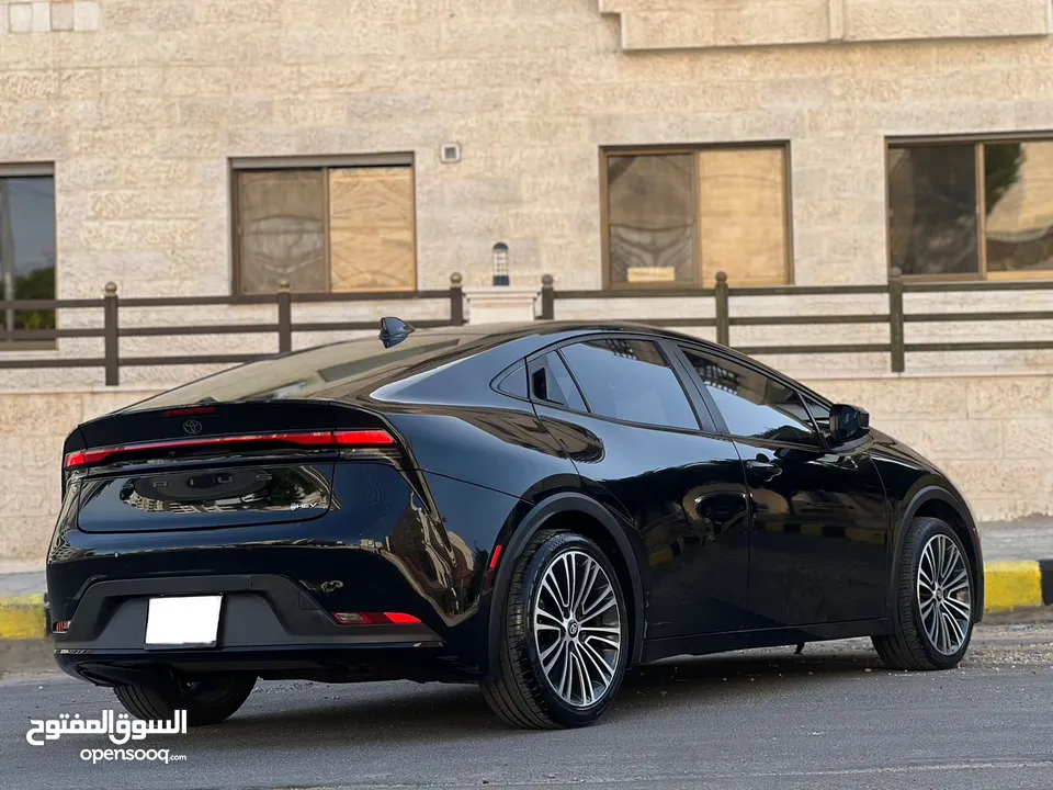 تويوتا يريوس هايبرد موديل 2023 الشكل الجديد كليا ومميزه