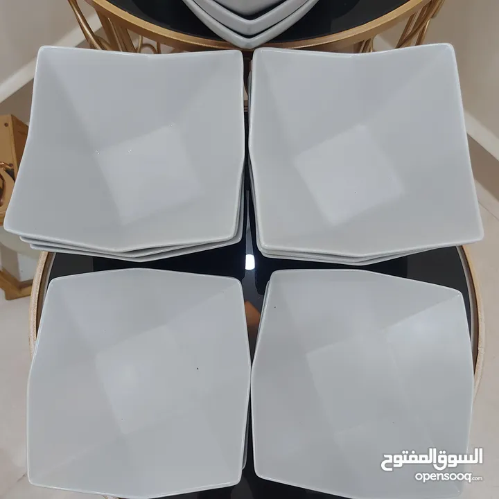 طقم صحون وزبادي وكاسات