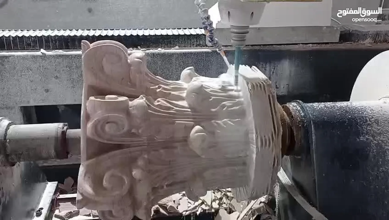 خبير صيانة وتصليح وبرمجة الات صناعية CNC
