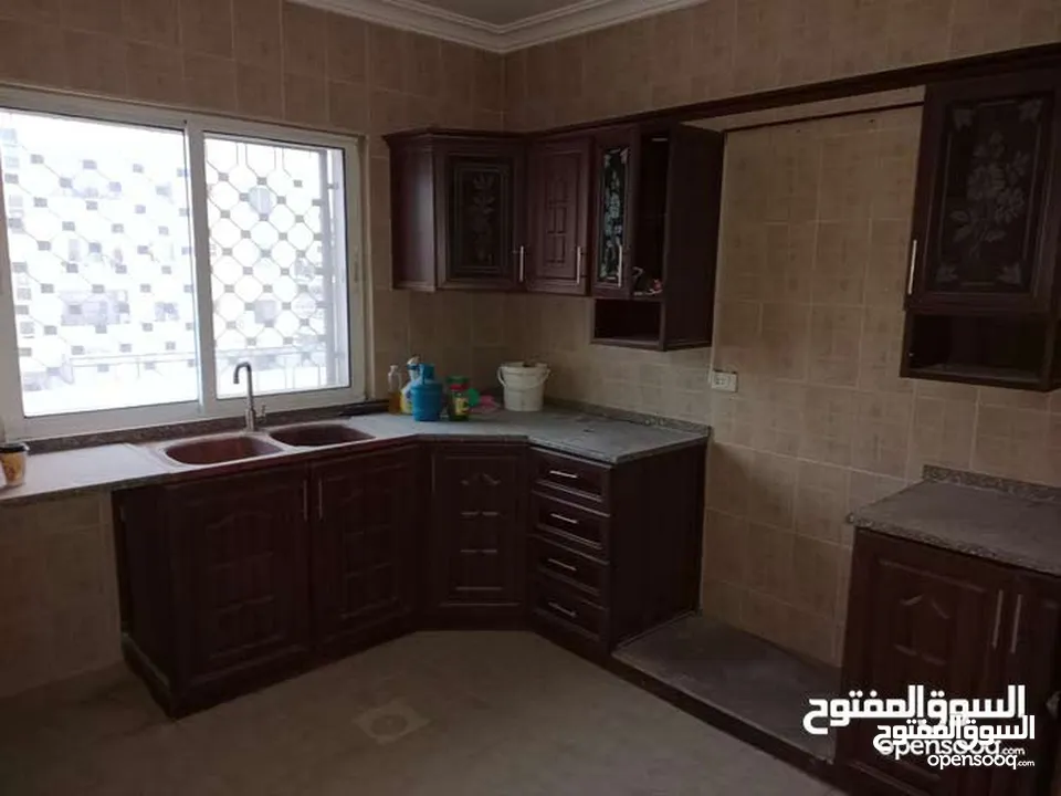 شقة للبيع مدينة الشرق/المرحلة الثالثة بسعر مغري من المالك
