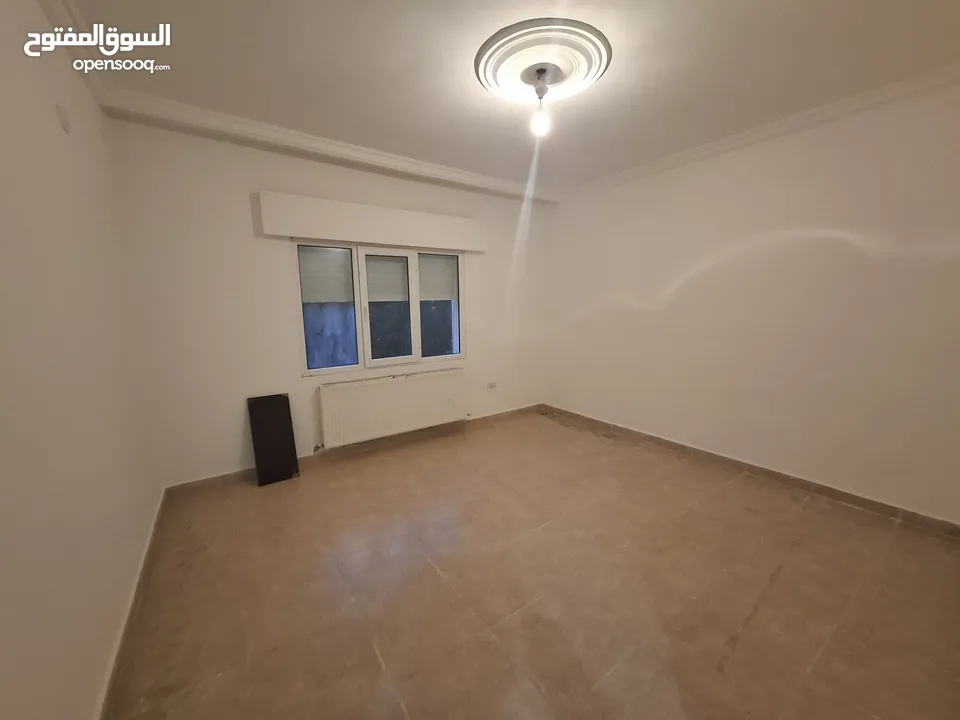 شقة غير مفروشة للإيجار ( Property 40990 ) سنوي فقط