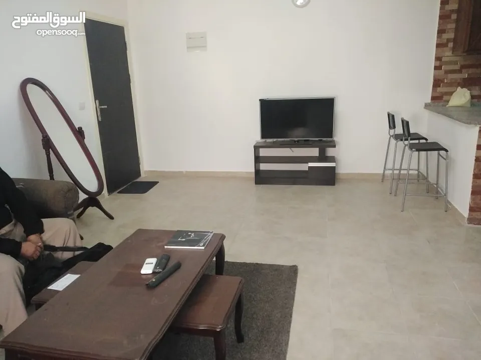 ستوديو مفروش مقابل البوابة الشمالية للإيجار للطلاب أو الطالبات