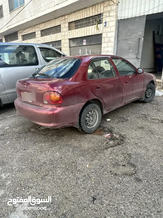 اكسنت خمري 1995