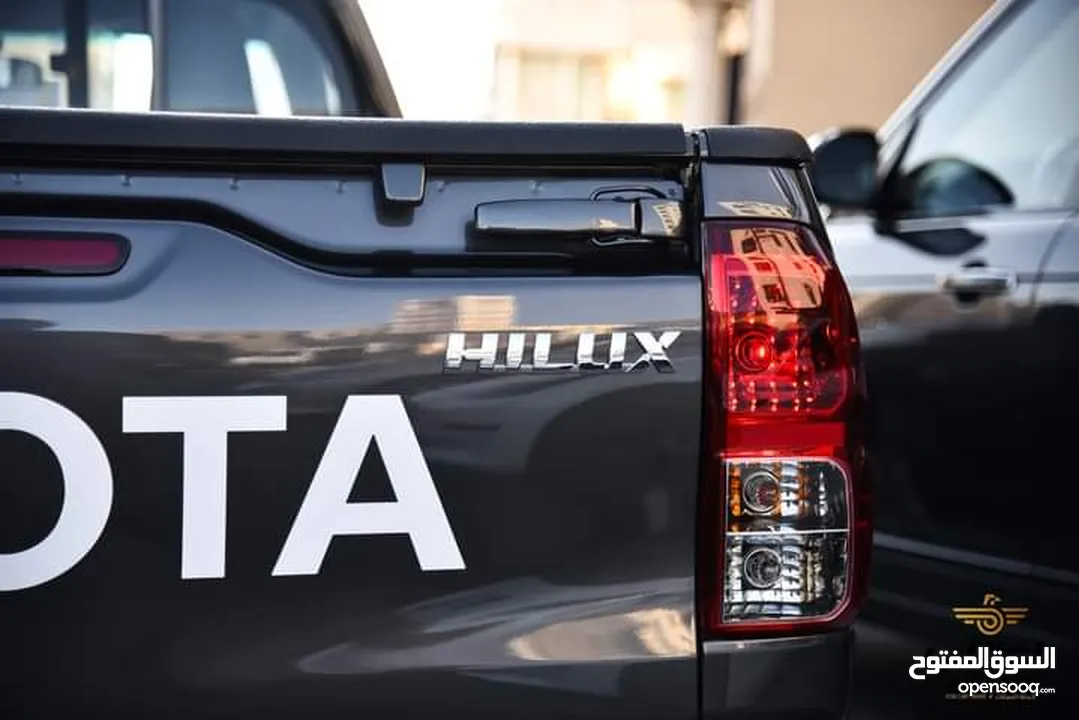 جير عادي تويوتا بيك اب كبينة واحدة Toyota Hilux 2023