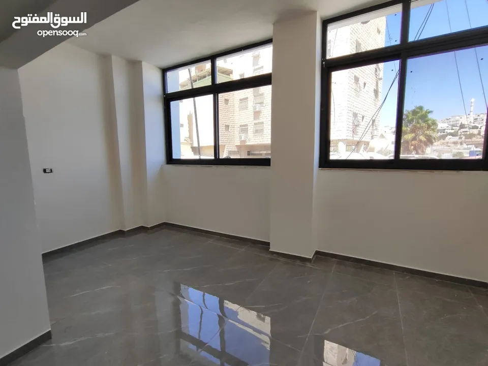 شقة للايجار في الرام اول نزول الكسارات قرب سوبر ماركت السلايمه