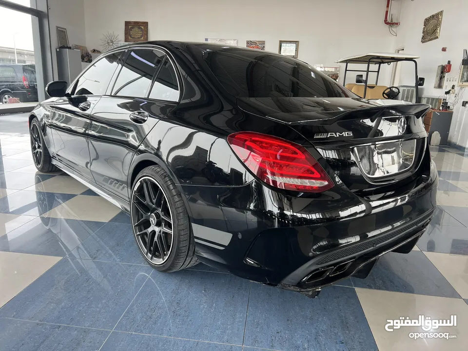 C63 بحالة ممتازة