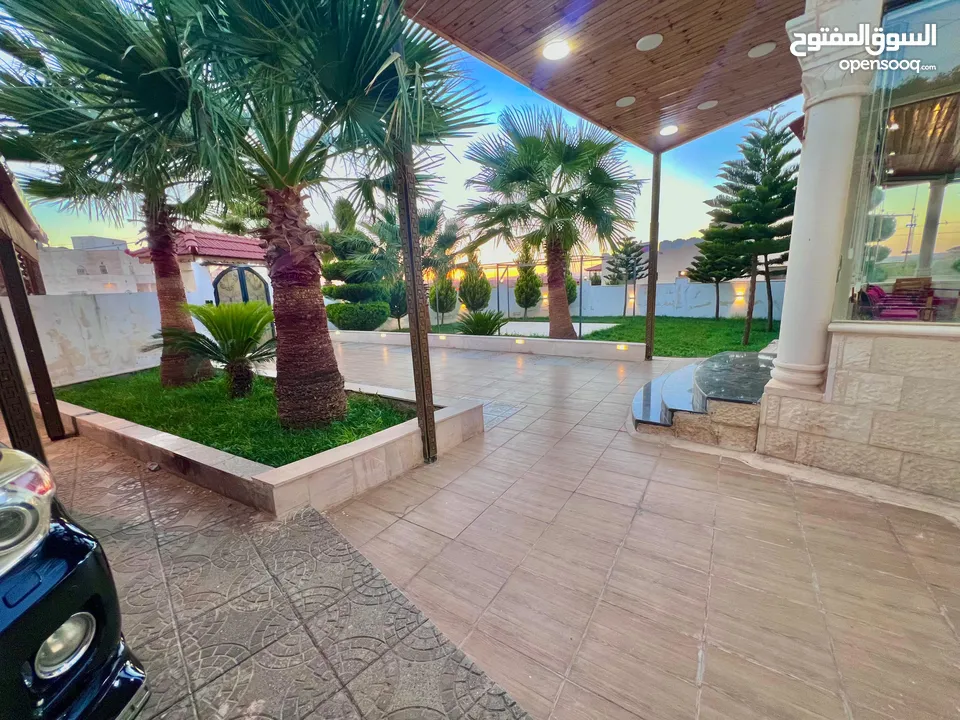 فيلا مميزه في منجا قرب طريق عمان مادبا