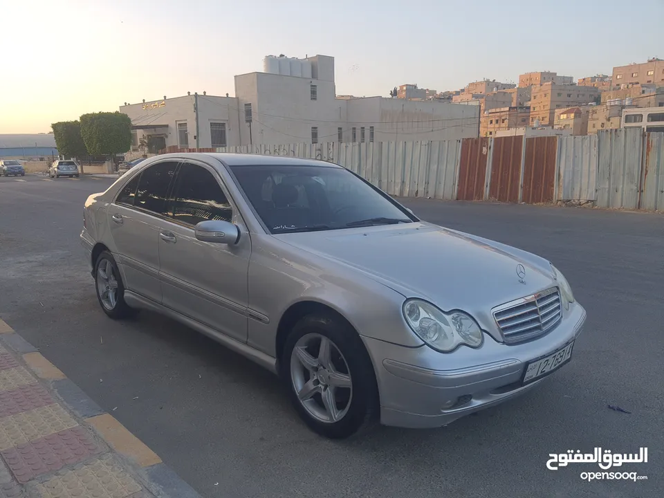 Mercedes Benz C200 2001  مرسيدس بنز c200 موديل c2001 مفتاح شفط بحالة ممتازة
