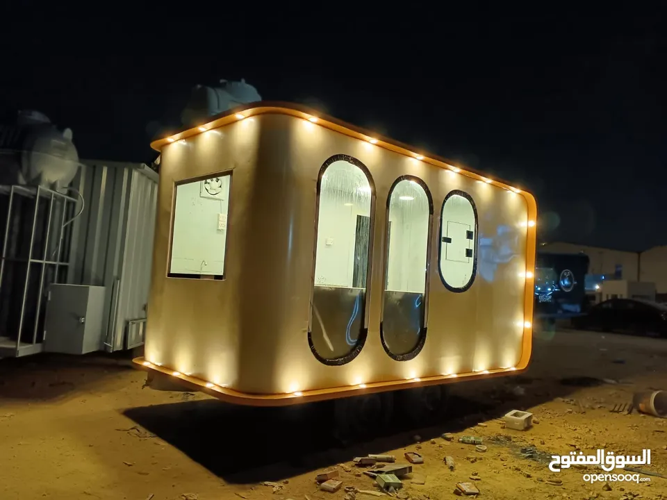 :  مواصفات العربه  -1- مطبخ كامل مصنوع من الاستيل  2 جدران وسقف ستيل  3 ارضية المنيوم مانع للانزلاق