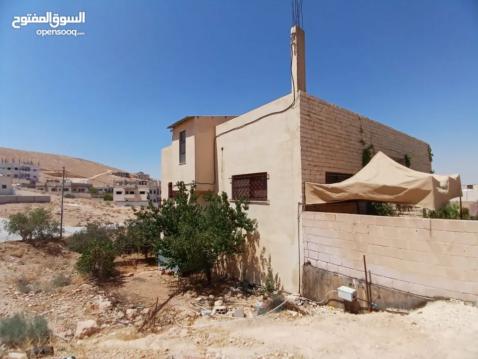 منزل بيت شقة مستقل للبيع مع حديقة وكراج وشرفة الزرقاء ضاحية البستان