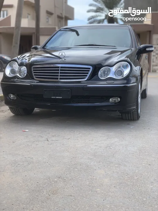 لبيع سيارات السويسرية مرسيدس c320البيع صك او كاش