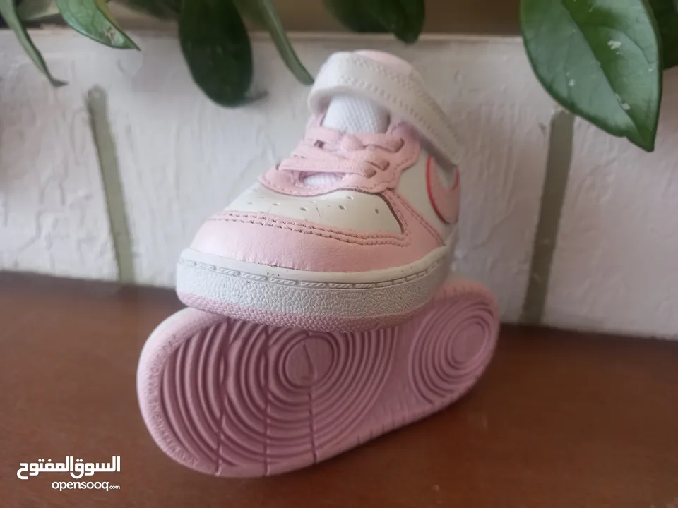 حذاء رياضي بناتي