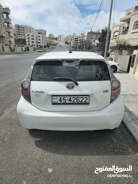 تويوتا بريوس سي 2013  Toyota Prius C 2013