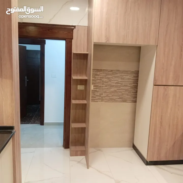 دابوق ـ شقه فارغه فاخره وحصريه ـ  للايجار لم تسكن ـ  سوبر ديلوكس ـ 200 متر ـ 9500 دينار