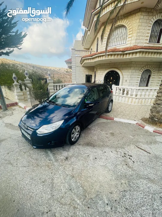 فورد فوكس هاتش باج 2011