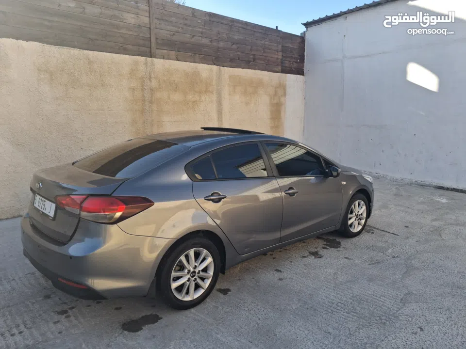 كيا سيراتو. 2017  عداد 66 الف فقط