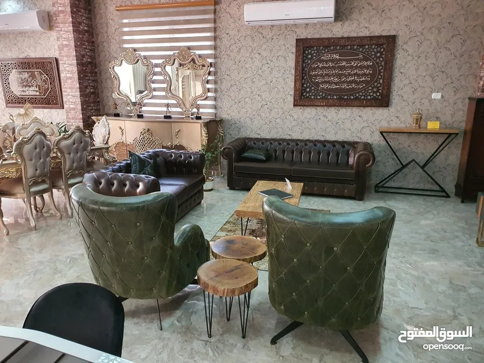 طقم كنب جلد مميز لغرفة الضيوف