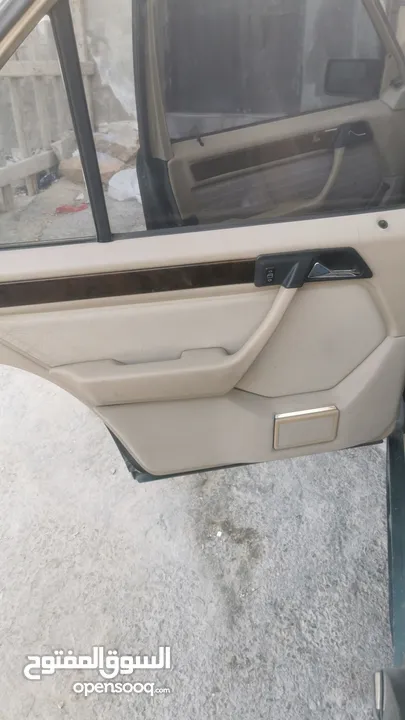 مرسيدس E200 موديل 1985 محدثه 95
