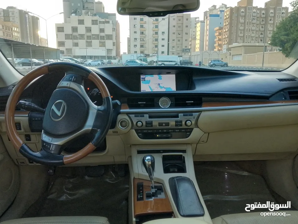 لكزس Es350 بحالة ممتازة سيرفس منتظم للبيع 2013