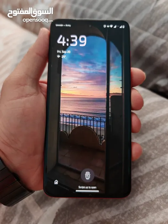 Motorola G84 5G 12 Ram 256GB لون احمر فانتوم بحالة الجديد